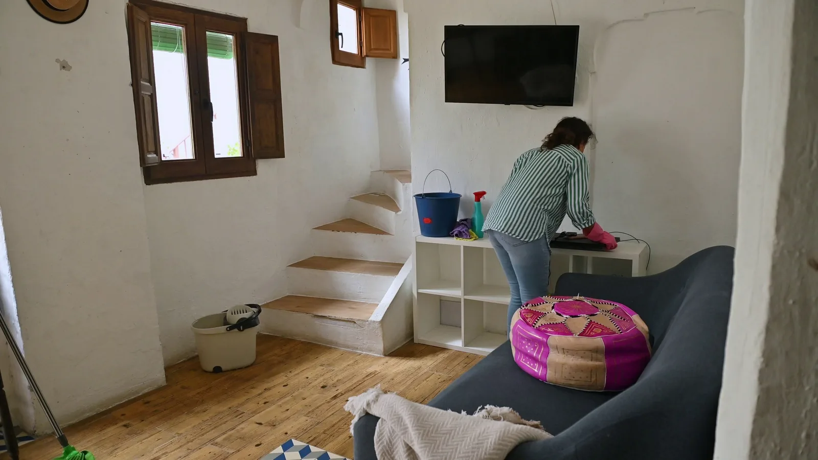 How To Compare Cleaning Requirements Before Buying Home Accessories