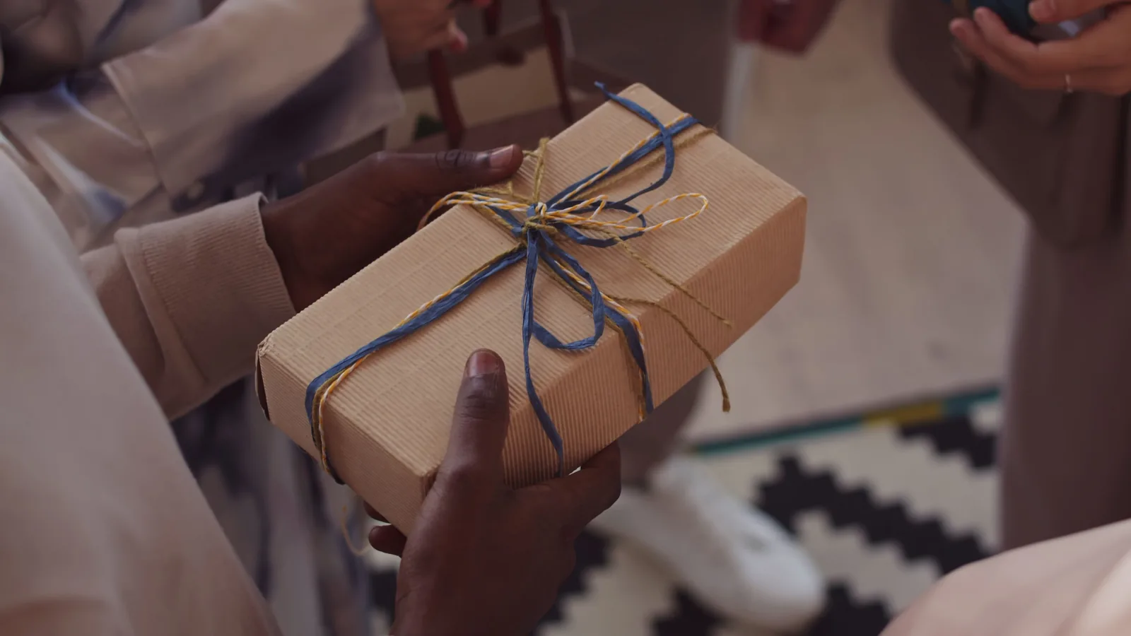 How To Plan A Group Gift Without Duplicating Purchases